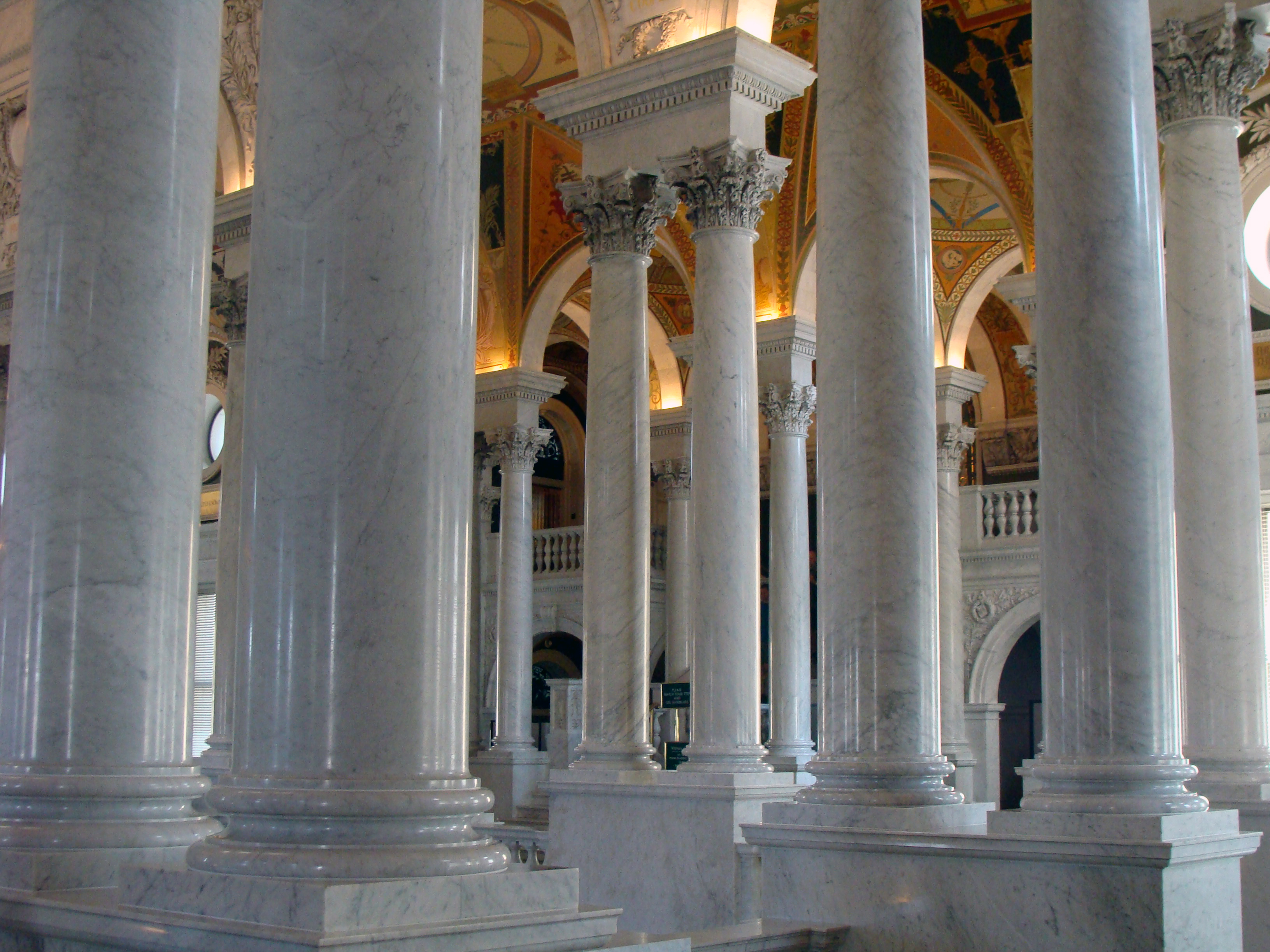 Library_of_Congress_Entrance_Hall_Columns